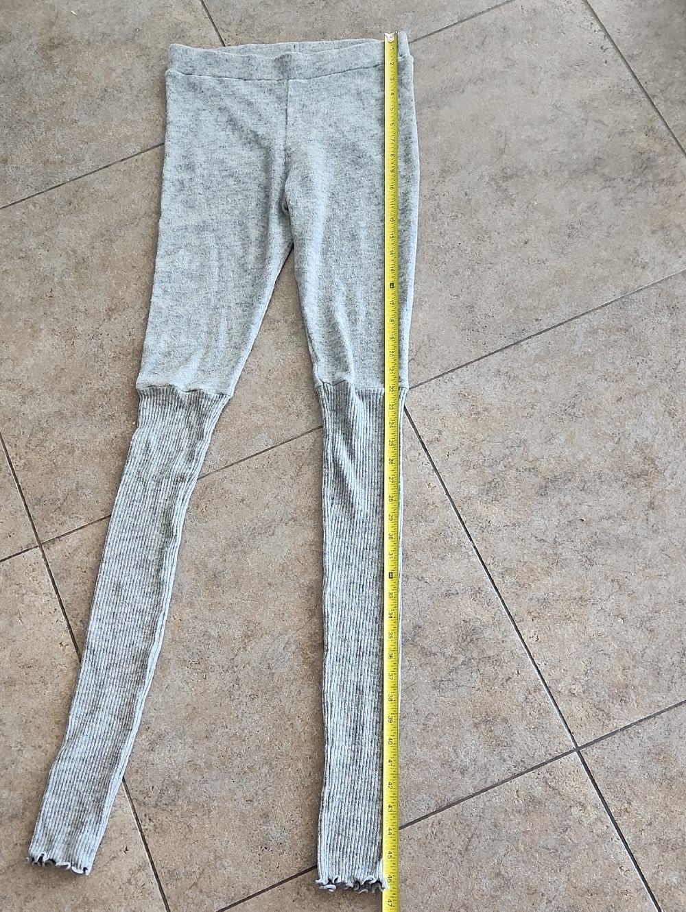 Free People...Gray Ribbed Knit Leggings - Picture 6 of 12